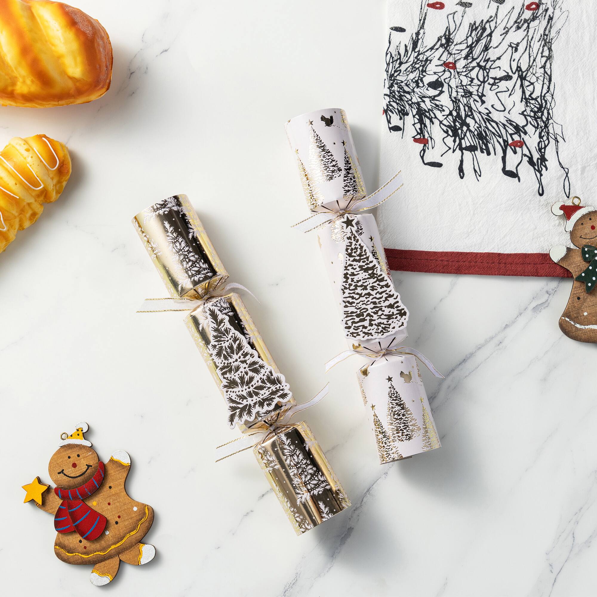 Glitzhome® 12PK 1.5"D x 10"H Christmas Tree Party Crackers with Gift Contents